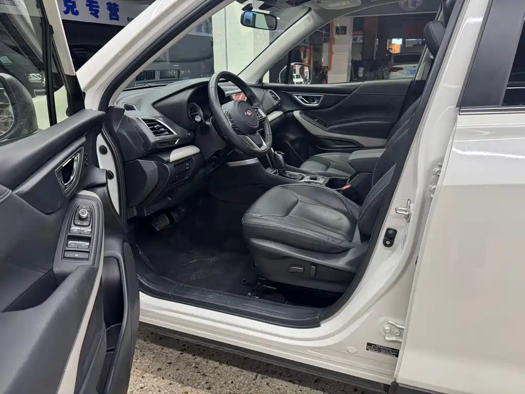 Forester 2022 2.0i AWD Deluxe Edition EyeSight купить на сайте DeffCars