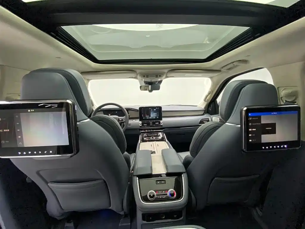 Navigator 2020 3.5T President Series купить на сайте DeffCars