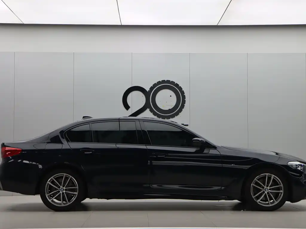 BMW 5 Series 2019 525Li M Sports Package купить на сайте DeffCars