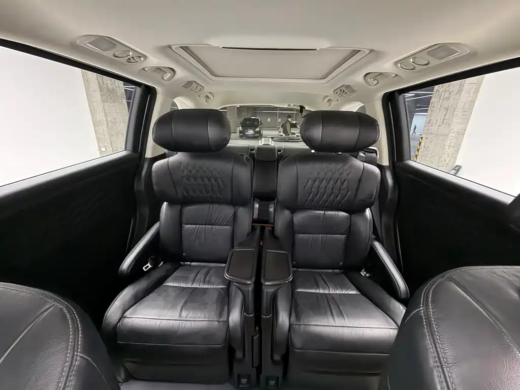 Alison 2022 2.0L e:HEV Luxury First Edition купить на сайте DeffCars