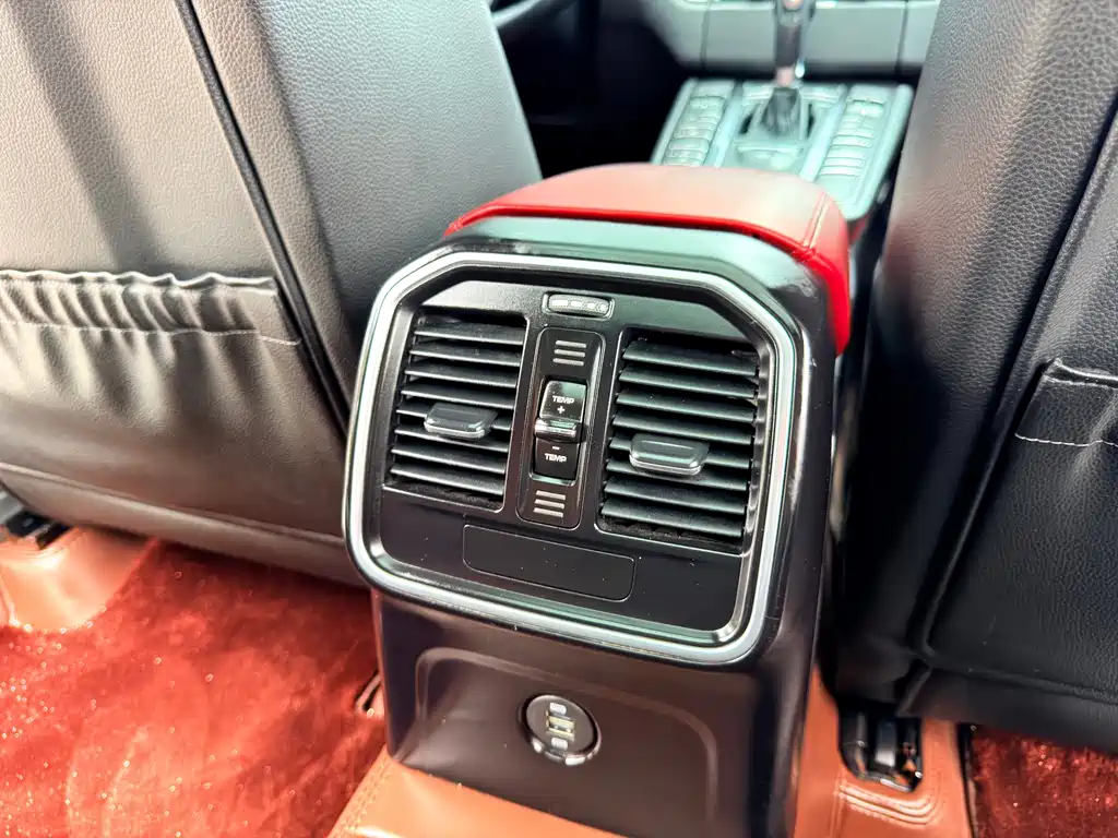 Macan 2017 Macan 2.0T купить на сайте DeffCars
