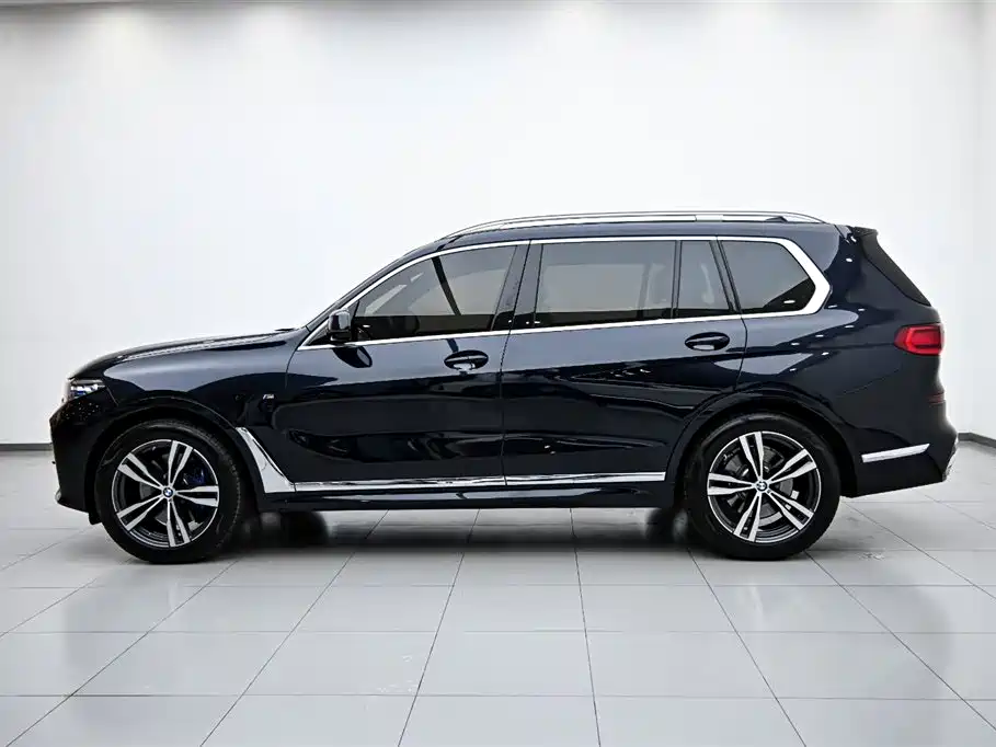 BMW X7 2022 xDrive40i Exclusive M Sports Package купить на сайте DeffCars