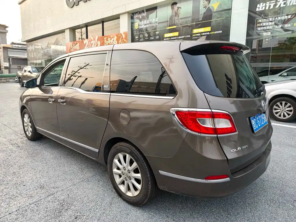 Buick GL8 2011 3.0L XT Luxury Business Ultimate Edition купить на сайте DeffCars