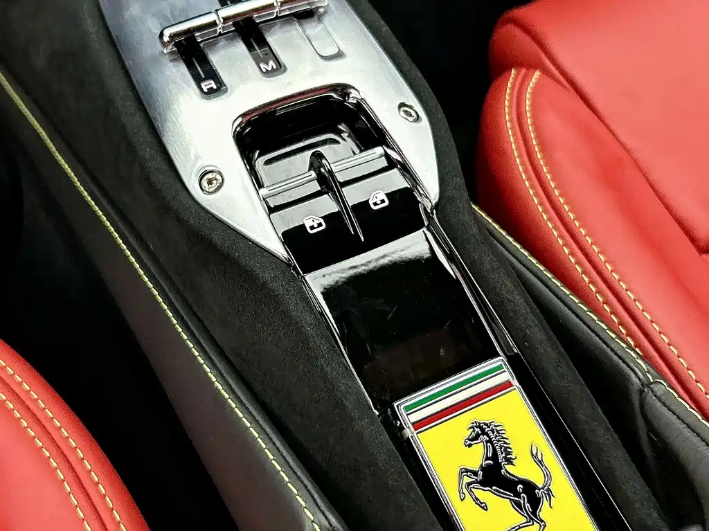 SF90 2020 3.9T V8 Stradale купить на сайте DeffCars