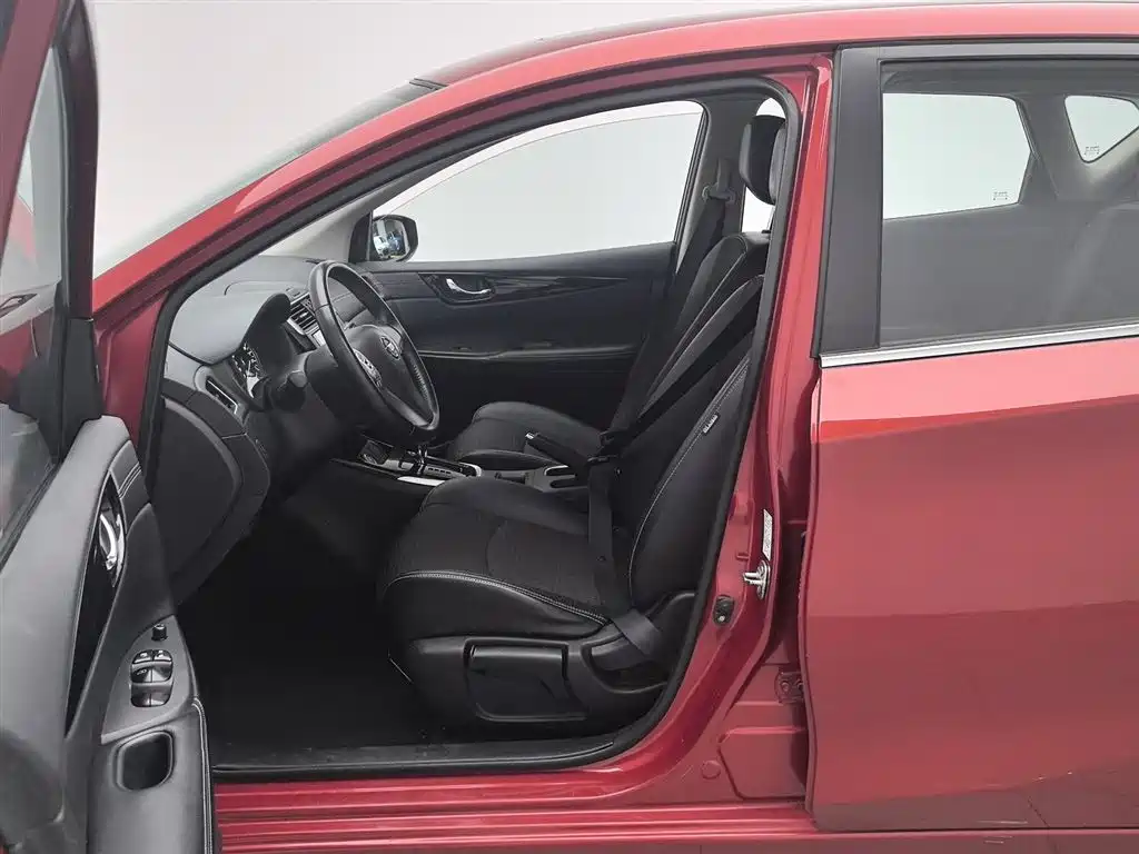 Tiida 2020 1.6L CVT Smart Travel Edition купить на сайте DeffCars
