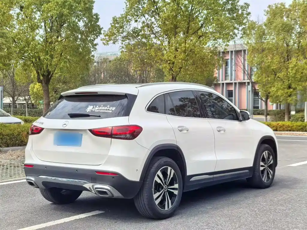 Mercedes-Benz GLA 2020 GLA 200 купить на сайте DeffCars