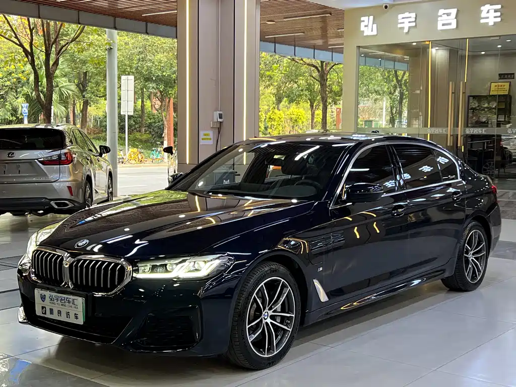 BMW 5 Series New Energy 2021 535Le M Sports Package купить на сайте DeffCars