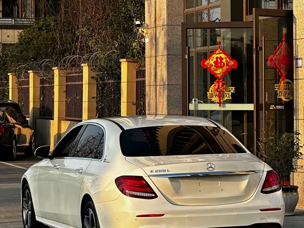 Mercedes-Benz E-Class 2018 E 200 L Sports купить на сайте DeffCars