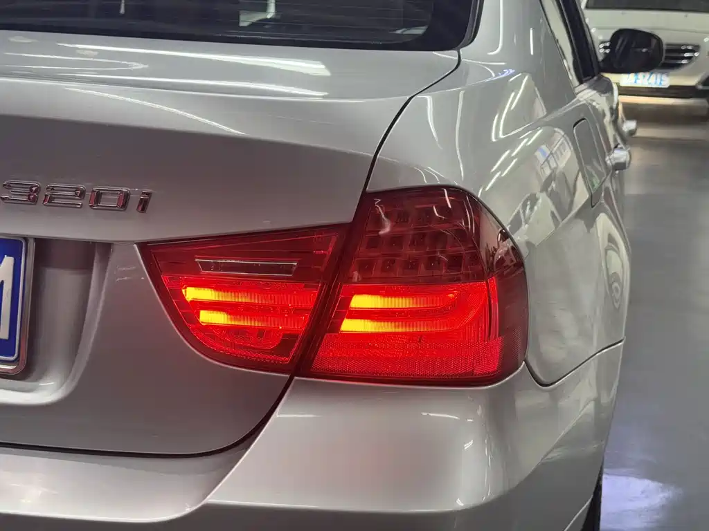 BMW 3 Series 2011款 320i 时尚型 купить на сайте DeffCars
