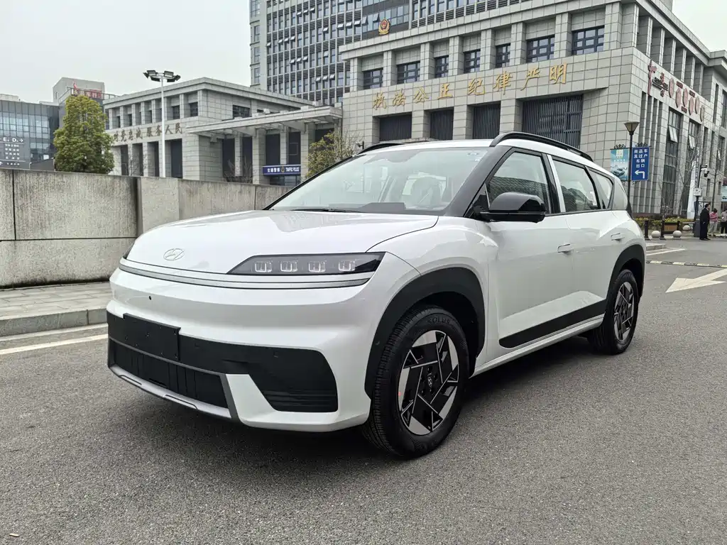 EO 2025 two-wheel drive SMART version 64.2kWh купить на сайте DeffCars