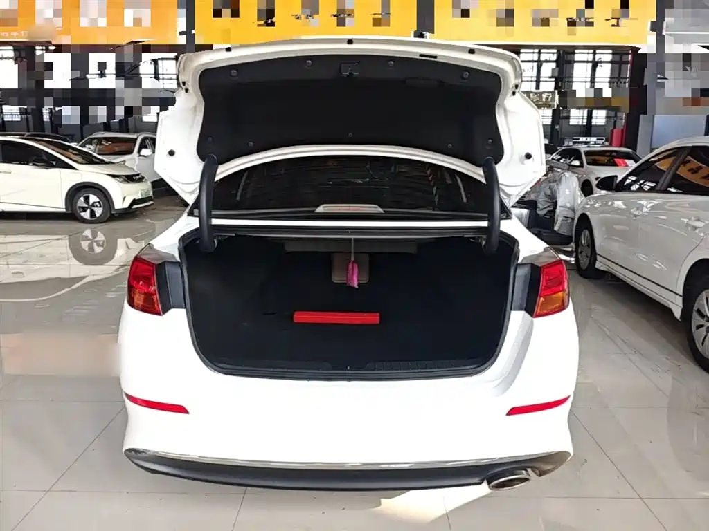 Kia K5 2015 2.0L automatic GL купить на сайте DeffCars