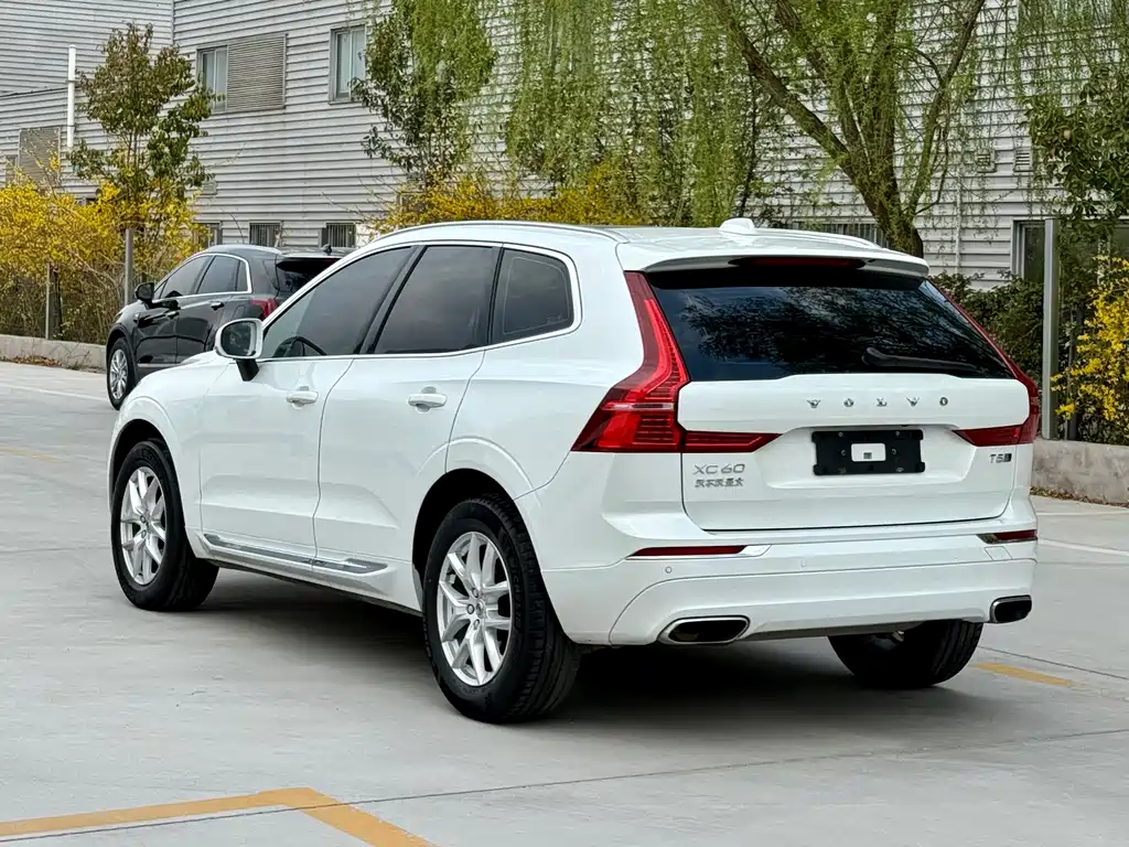 Volvo XC60 2020 T5 four-wheel drive Zhiyi Luxury Edition купить на сайте DeffCars