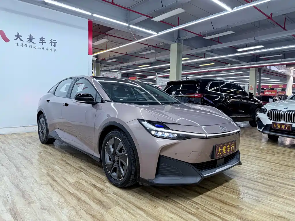 Toyota bZ3 2023 model 616km long range Premium купить на сайте DeffCars