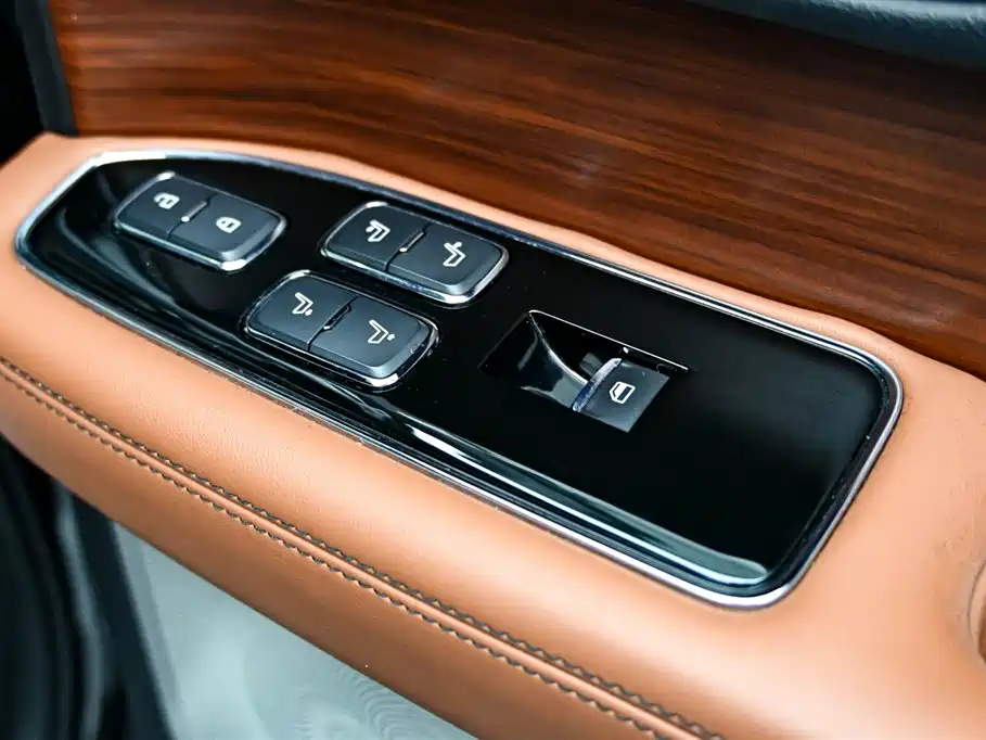 Navigator 2020 3.5T Honor Edition купить на сайте DeffCars