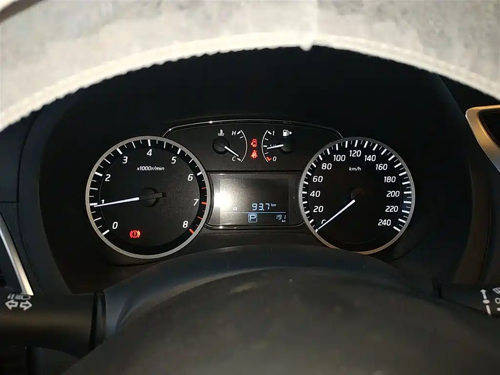 Sylphy 2024 model facelift 2 classic 1.6XE CVT comfort version купить на сайте DeffCars