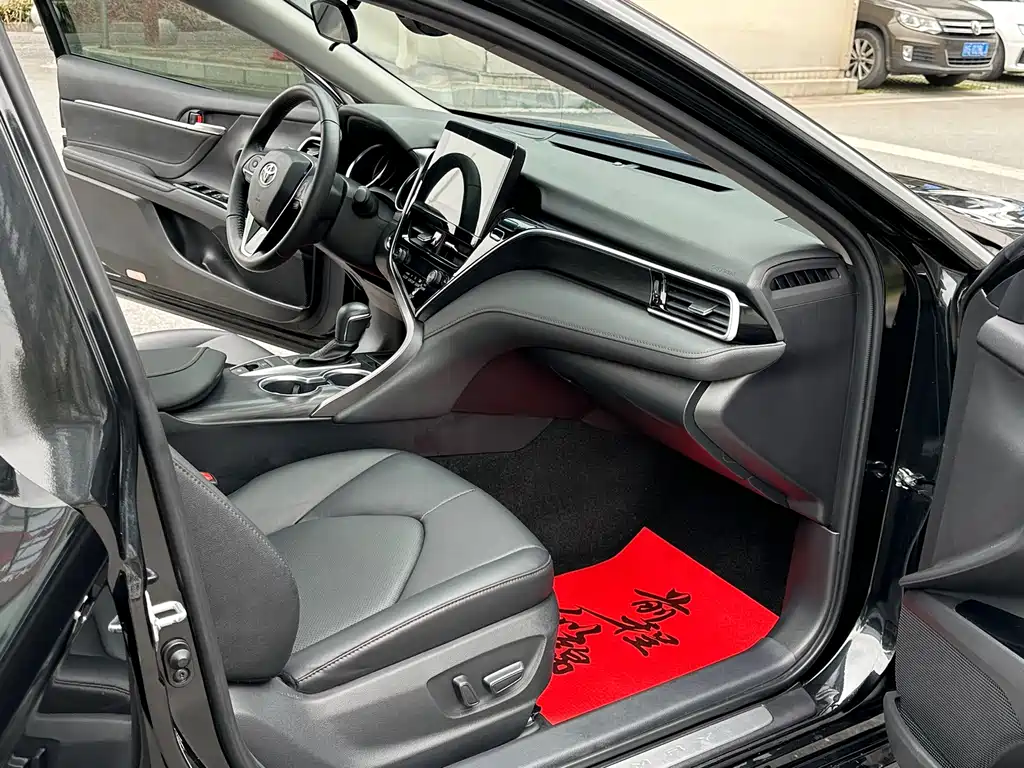 Camry 2021 2.0G Deluxe Edition купить на сайте DeffCars