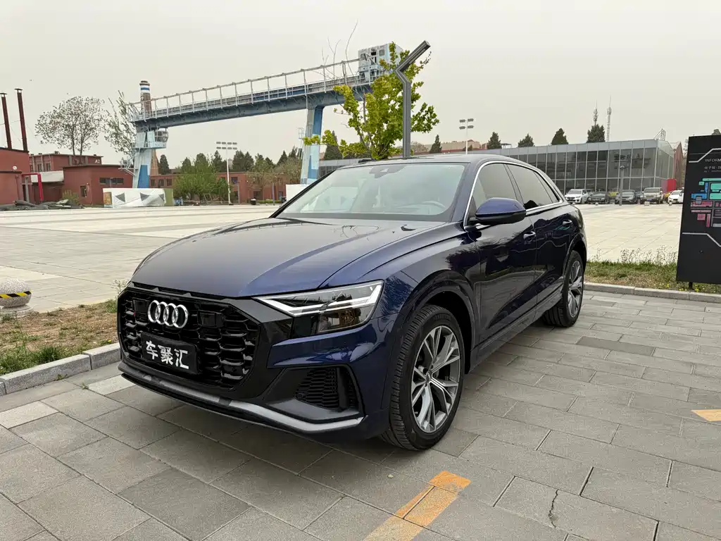 Audi Q8 2019 55 TFSI exclusive dynamic model купить на сайте DeffCars