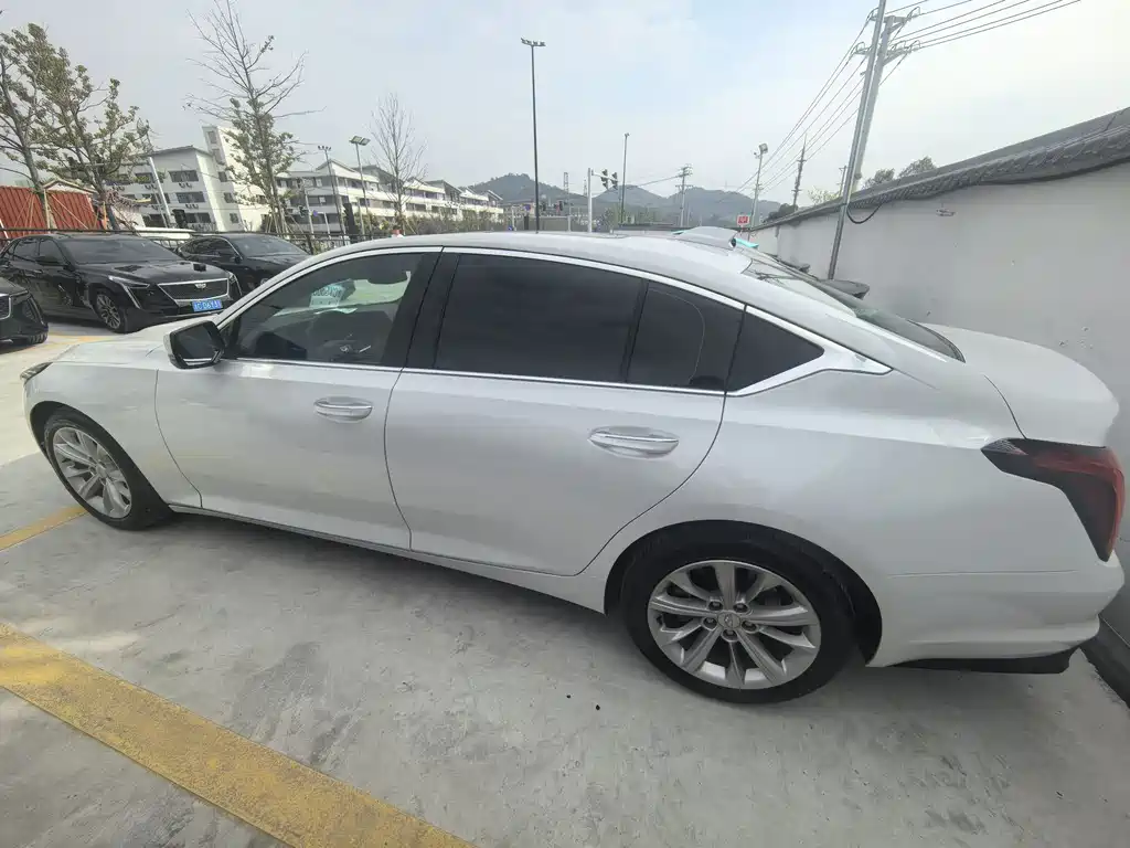Cadillac CT5 2024 28T Luxury Pro купить на сайте DeffCars