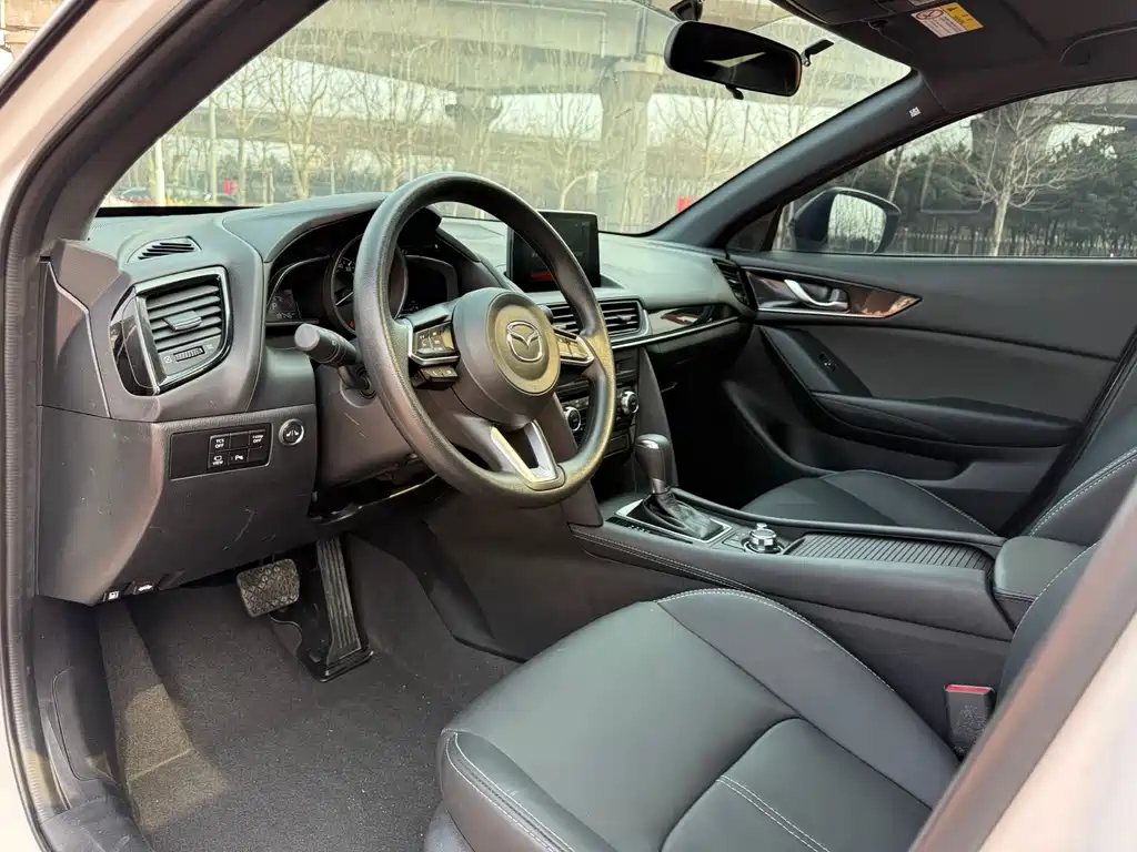 Mazda CX-4 2021 2.0L automatic two-wheel drive Blue Sky Exploration Edition купить на сайте DeffCars