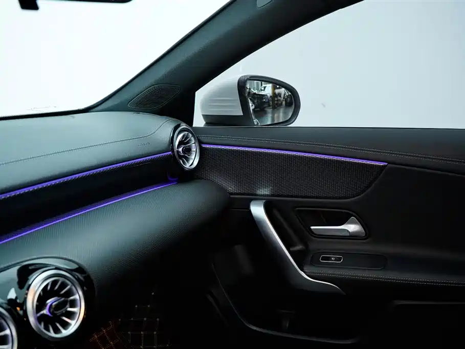 Mercedes-Benz A-Class 2022 Facelift A 200 L Sports Sedan Fashionable купить на сайте DeffCars