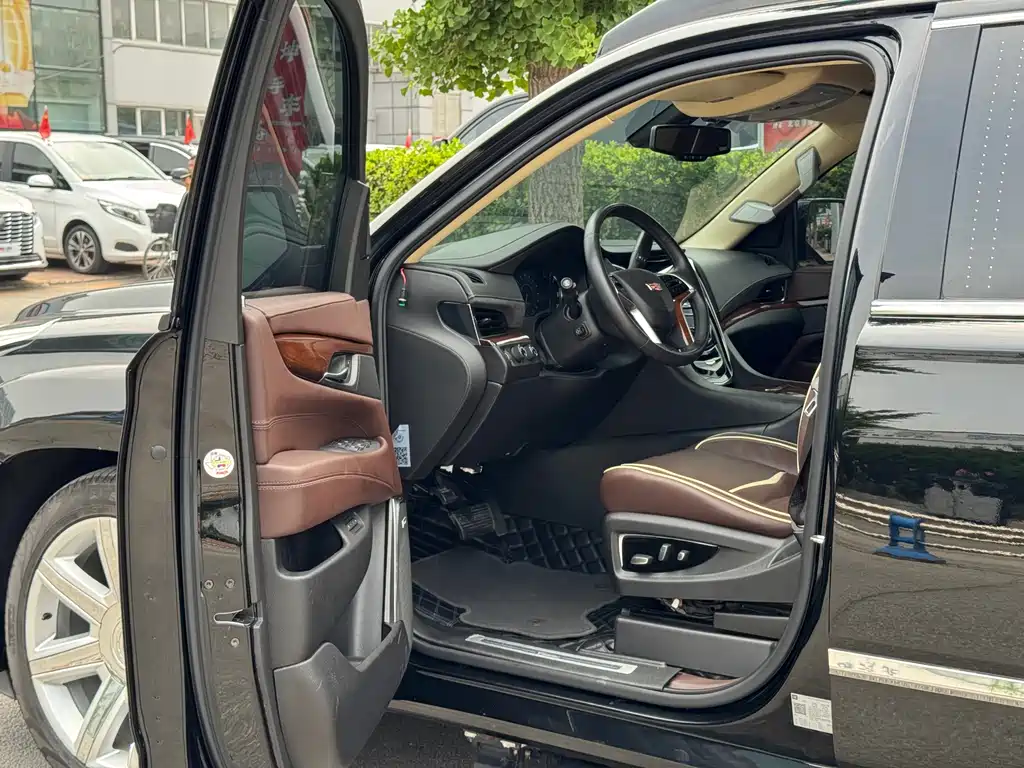 Escalade 2017 6.2L ESV Platinum Edition Extended Model купить на сайте DeffCars