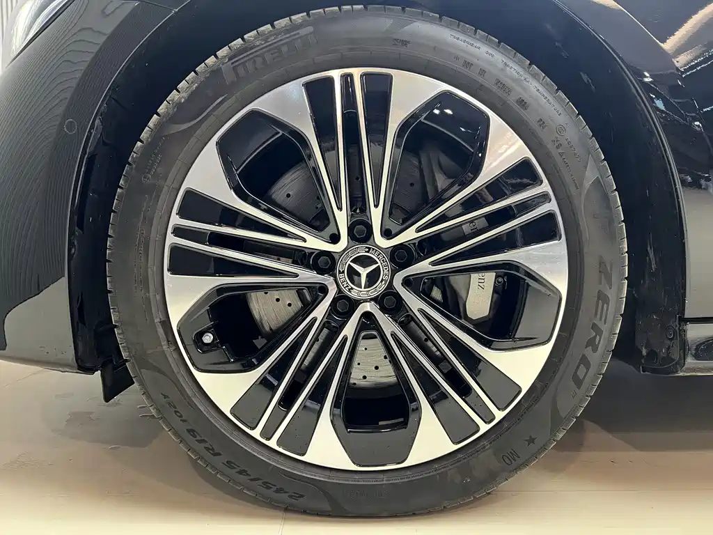 Mercedes-Benz E-Class New Energy 2024 E 350 e L plug-in hybrid sedan купить на сайте DeffCars