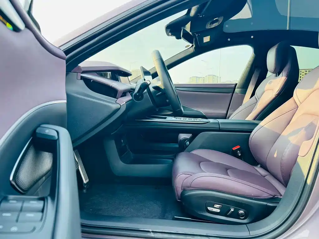 Xiaomi SU7 2024, four-wheel drive, ultra-long battery life, high-end smart driving Max version купить на сайте DeffCars