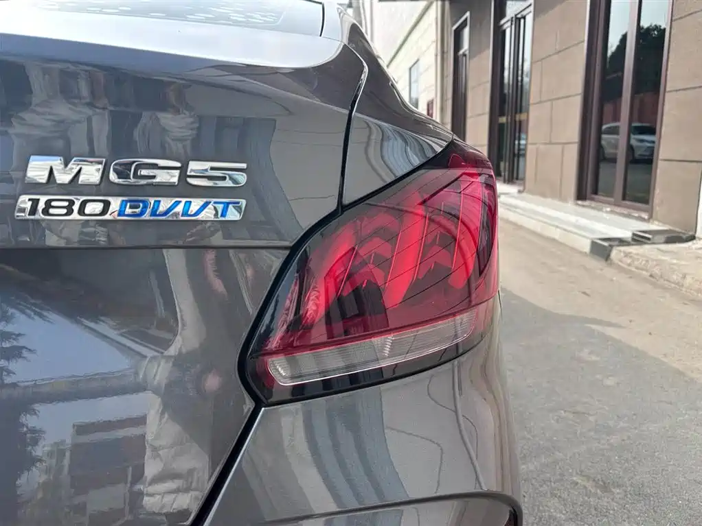 MG5 2023 180DVVT CVT Deluxe Edition купить на сайте DeffCars