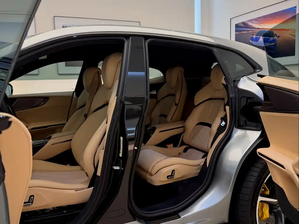 Purosangue 2023 6.5L V12 купить на сайте DeffCars