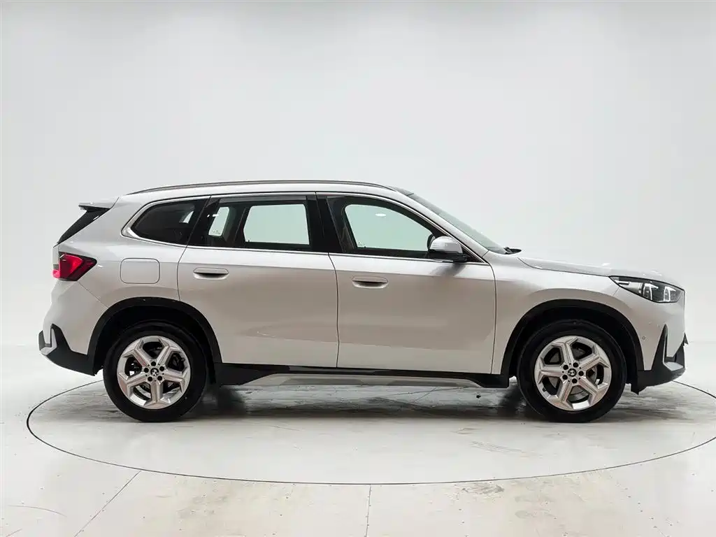 BMW X1 2023 sDrive20Li X Design Package купить на сайте DeffCars
