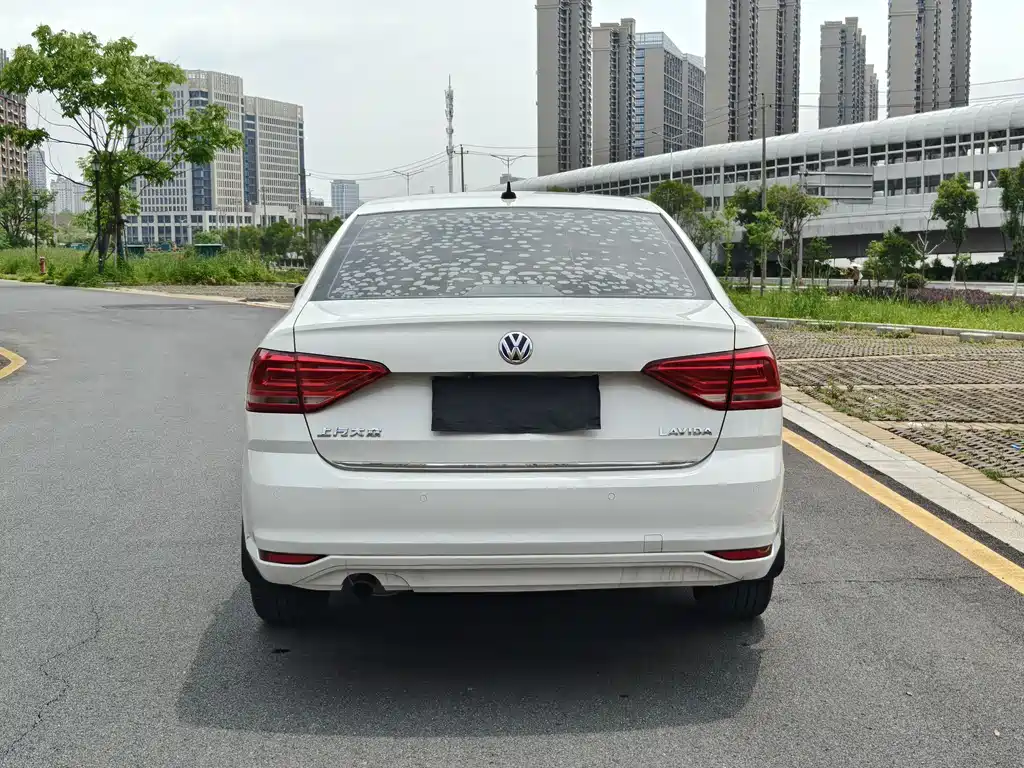 Lavida 2017 1.6L automatic comfort version купить на сайте DeffCars