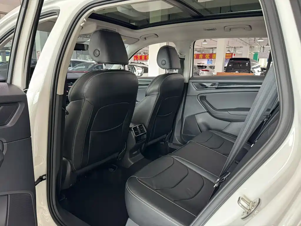 Kodiak 2019 facelift TSI330 5-seater two-wheel drive luxury premium version National V купить на сайте DeffCars