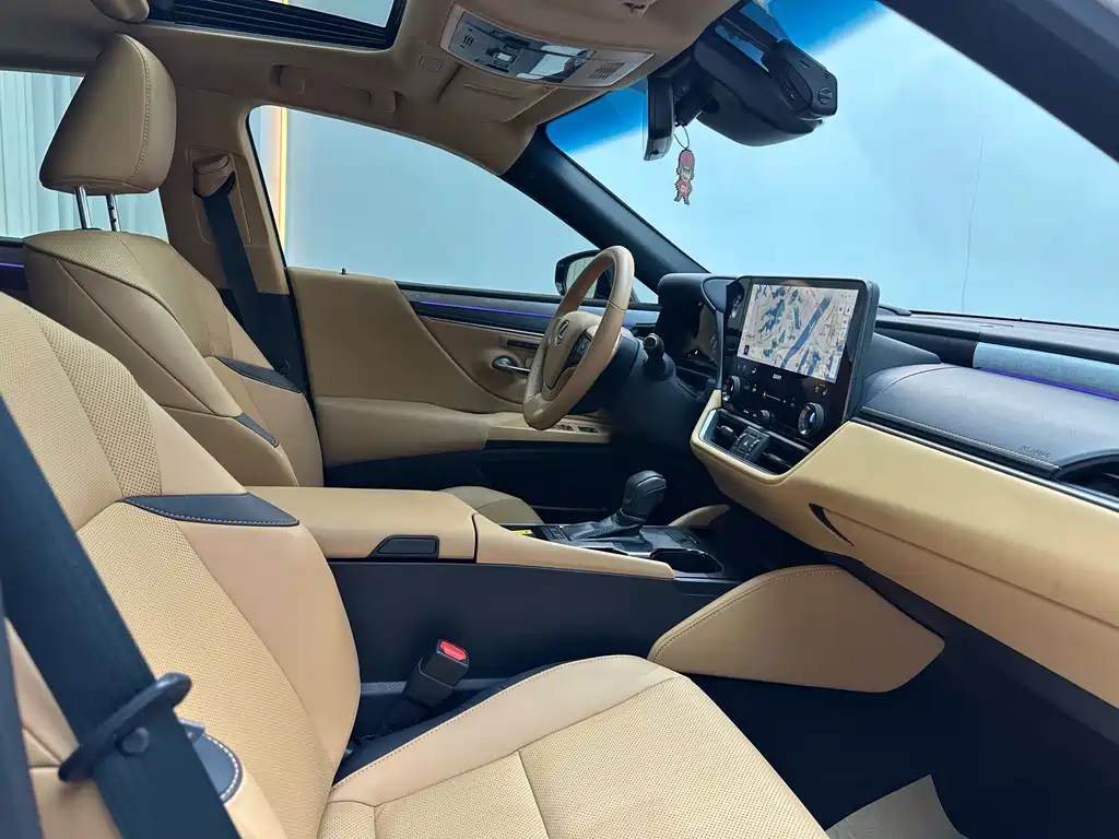 Lexus ES 2025 200 Premium Edition купить на сайте DeffCars