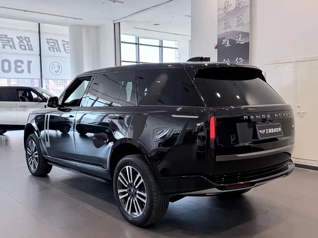 Range Rover 2024 3.0 L6 400PS Extended Edition купить на сайте DeffCars