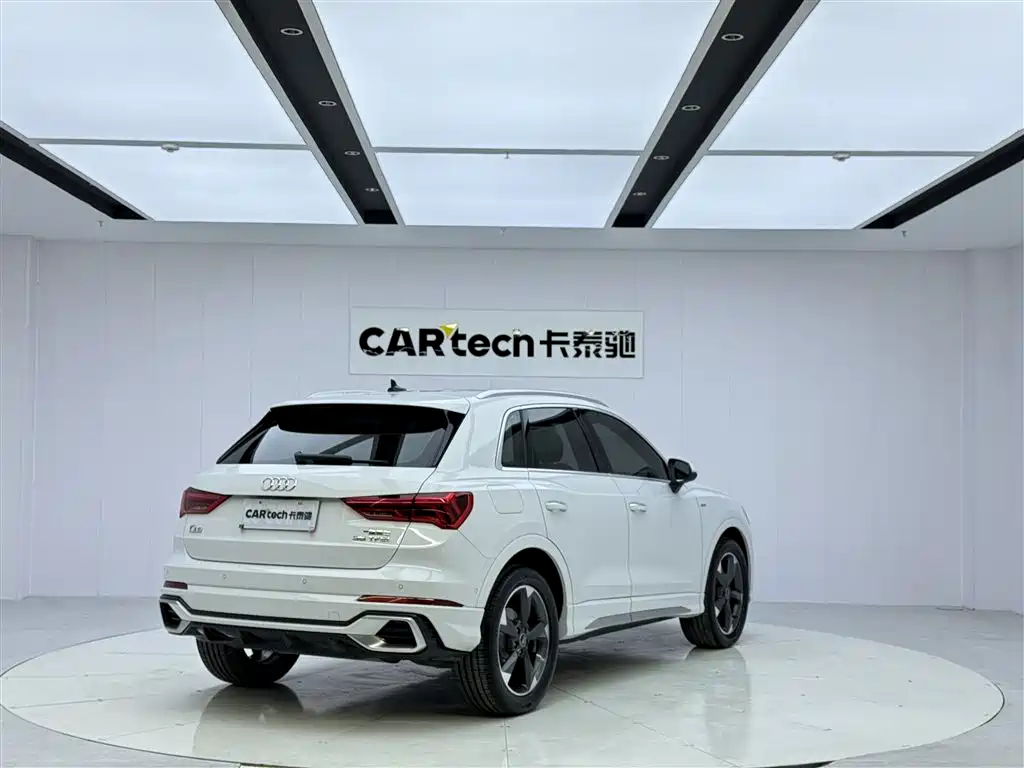 Audi Q3 2024 35 TFSI Fashionable and Dynamic купить на сайте DeffCars