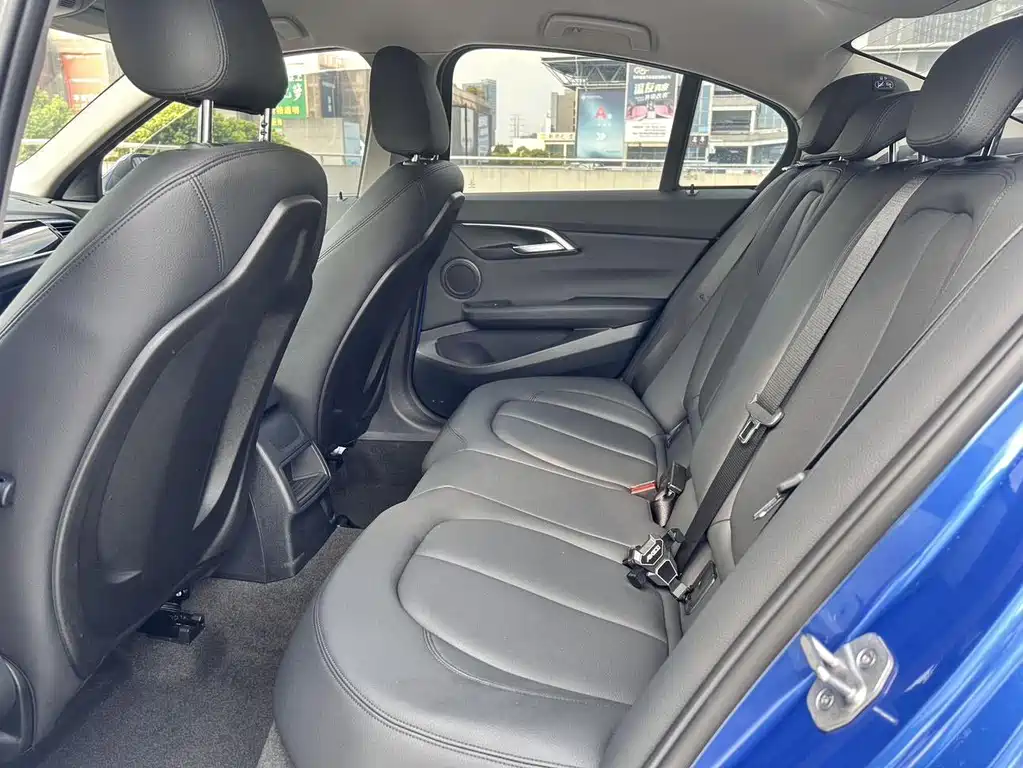 BMW 1 Series 2020 120i Fashion купить на сайте DeffCars