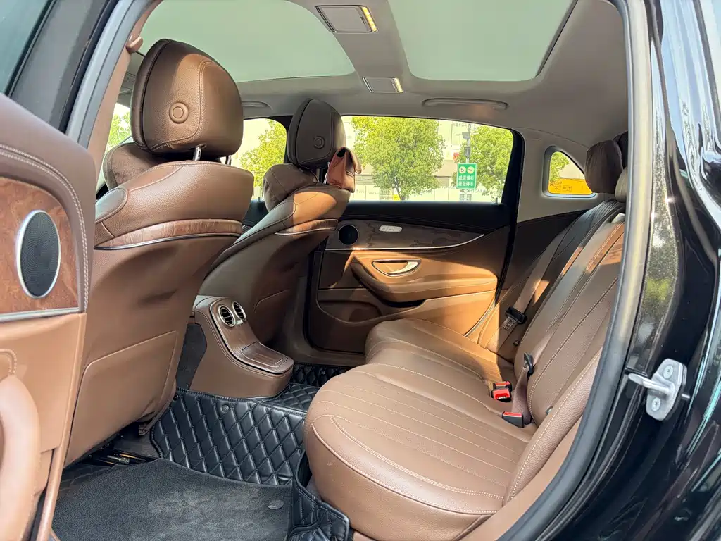 Mercedes-Benz E-Class New Energy 2022 E 350 e L plug-in hybrid sedan купить на сайте DeffCars
