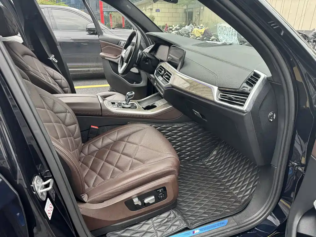 BMW X5 2022 facelift xDrive 40Li M sports package купить на сайте DeffCars