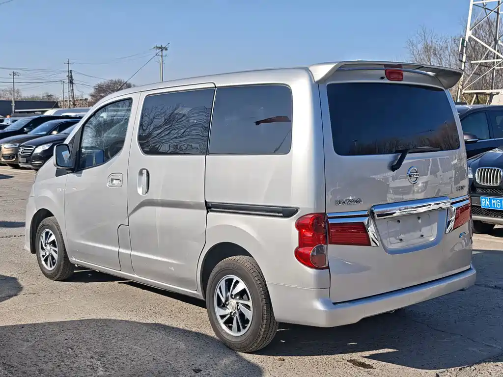 Nissan NV200 2018 1.6L CVT Exclusive Type купить на сайте DeffCars