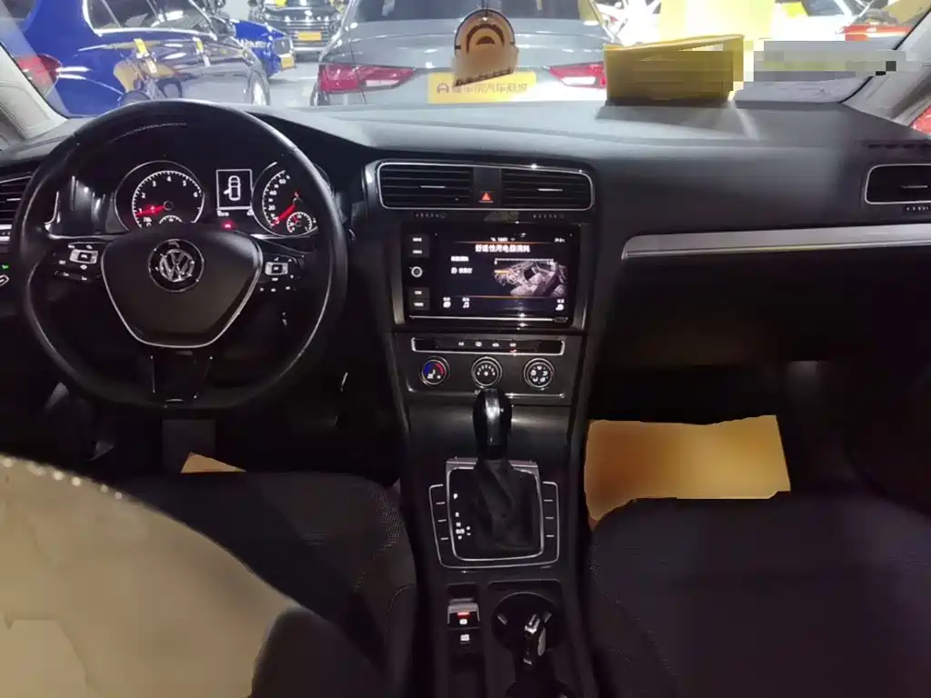 Golf 2019 1.6L automatic comfort model National V купить на сайте DeffCars