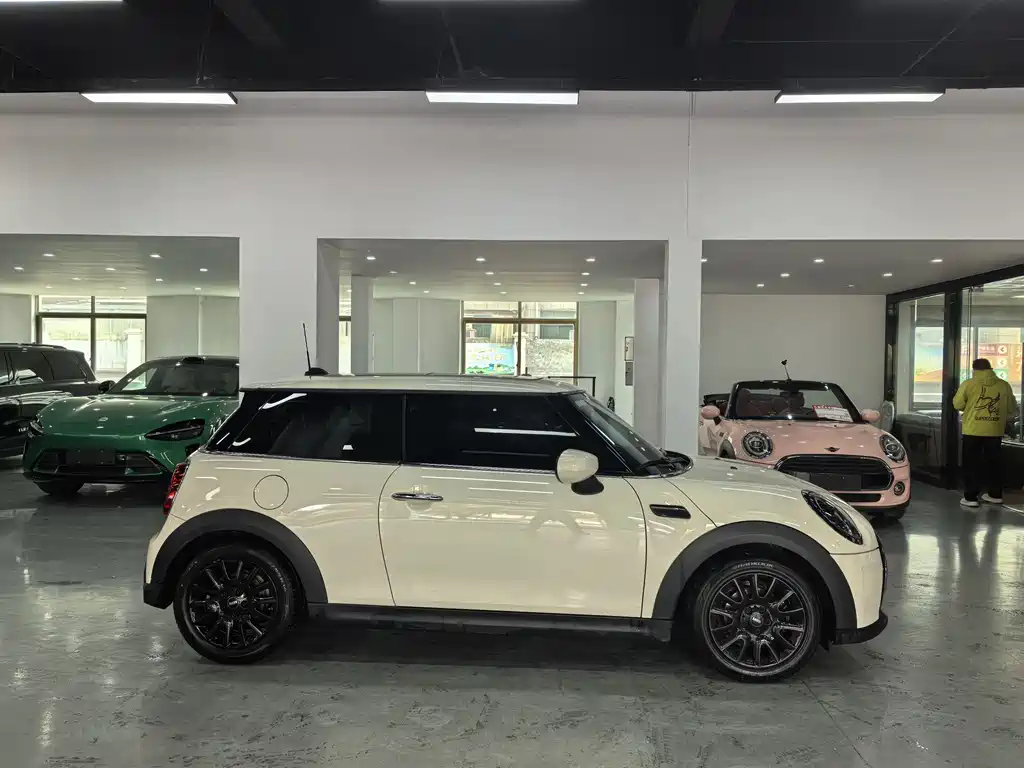 MINI 2022 facelift 1.5T ONE купить на сайте DeffCars