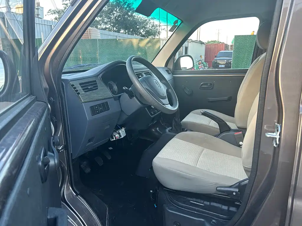 Hiace X30 2024 1.5L wealth van 2/5 seats front air conditioner купить на сайте DeffCars