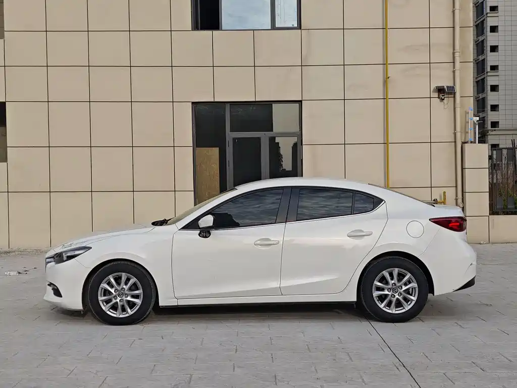 Mazda3 Angkesela 2017 Sedan 1.5L Automatic Comfort Type National V купить на сайте DeffCars