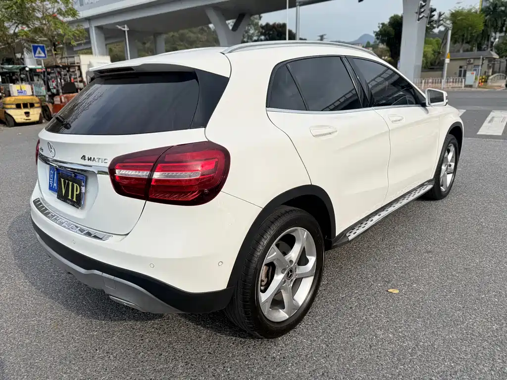 Mercedes-Benz GLA 2017 GLA 200 Dynamic купить на сайте DeffCars