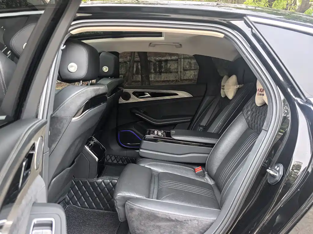 Hongqi H9 2020 2.0T Zhilian Qichang Edition купить на сайте DeffCars