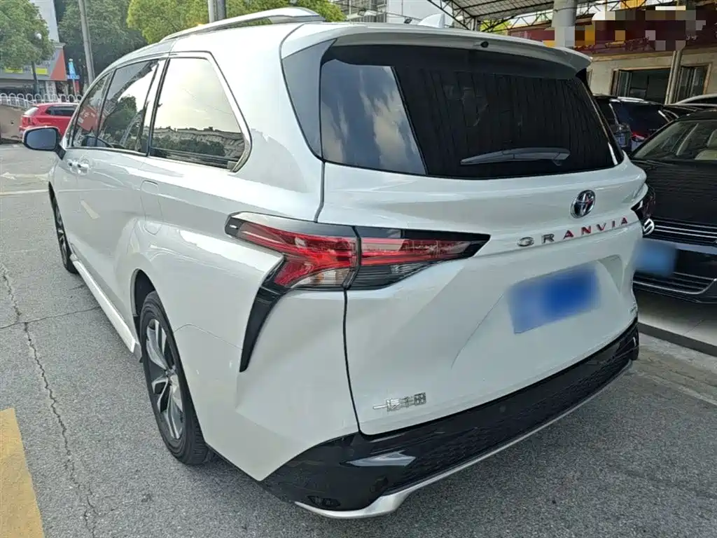 Grevia 2023 2.5L Hybrid Luxury Edition купить на сайте DeffCars