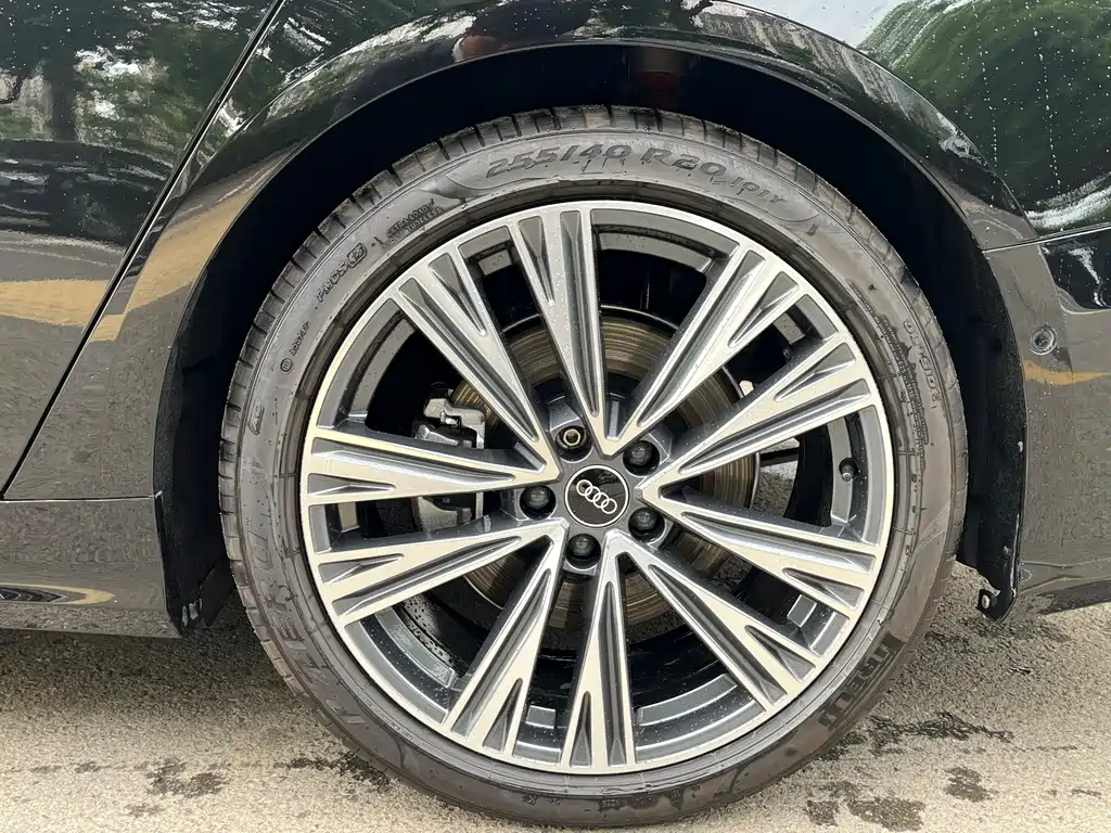 Audi A6L 2025 45 TFSI Premium Dynamic Model купить на сайте DeffCars