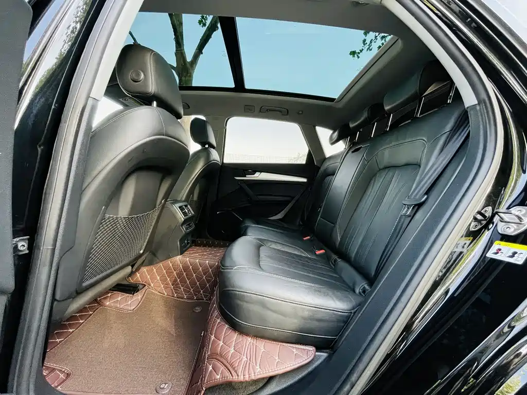 Audi Q5L 2020 40 TFSI enjoys fashionable style купить на сайте DeffCars