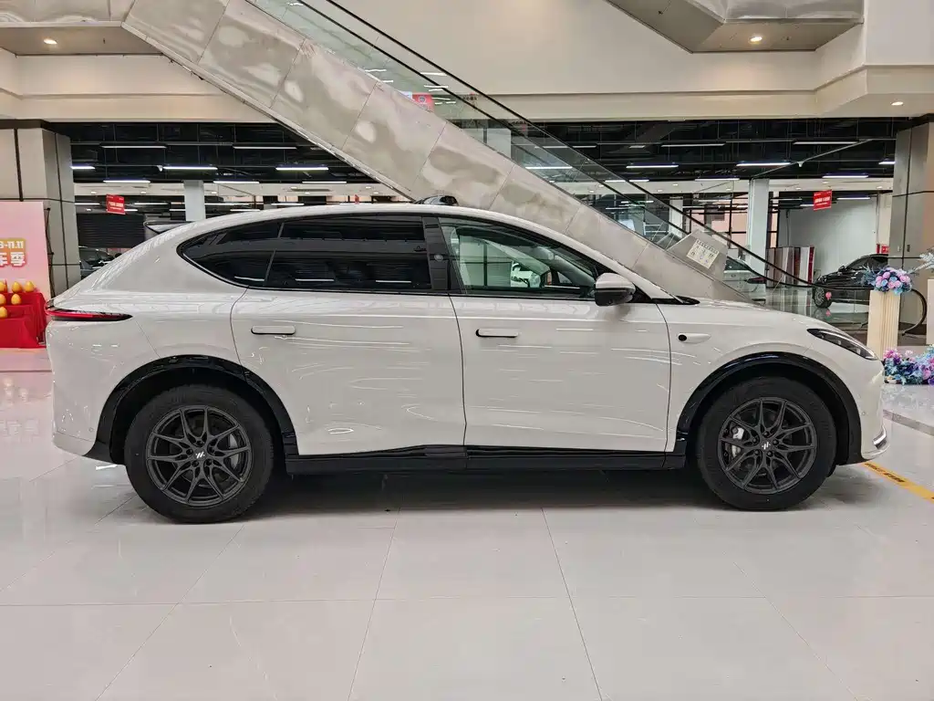 Zhiji LS7 2024 90kWh Max Elite rear-wheel drive version купить на сайте DeffCars