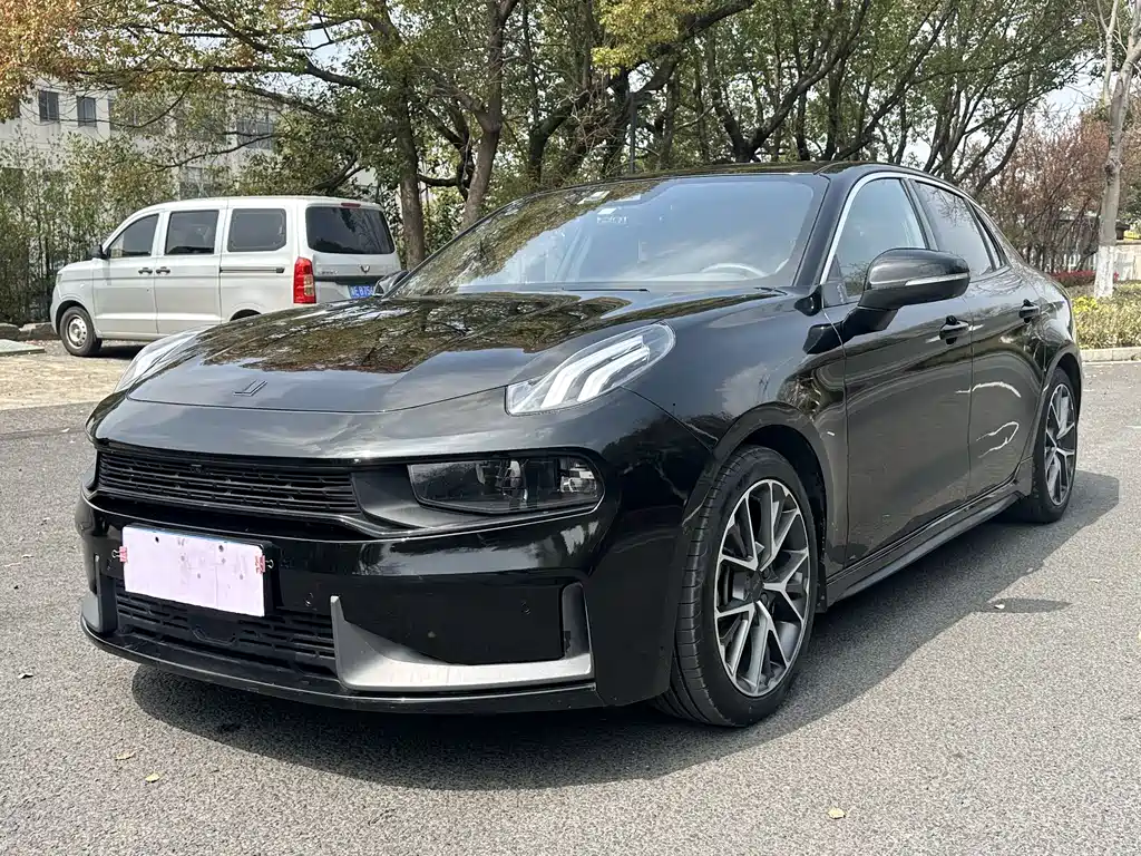 Lynk & Co 03 2022 2.0TD DCT Pro купить на сайте DeffCars